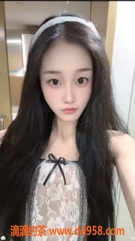 广州楼凤-天河嫩妹冰冰，8P服务大胸诱惑
