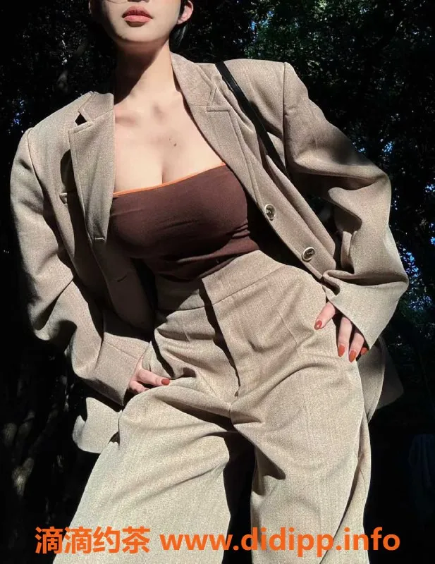 广州楼凤-天河小毒神，御姐巨乳，10P诚邀体验