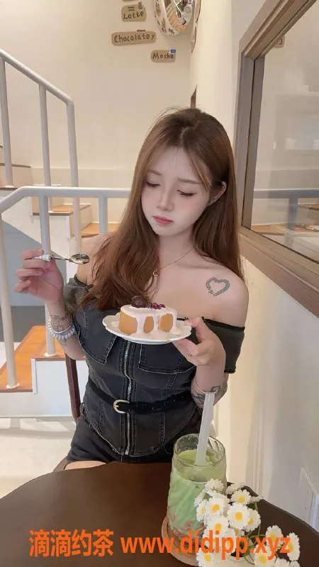 广州楼凤资源信息,天河欢欢，8P鸳鸯浴嫩妹等你来体验