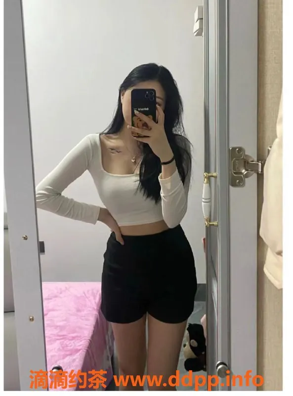 广州楼凤-越秀兜兜，身材火辣的少妇，热辣服务等你来约！