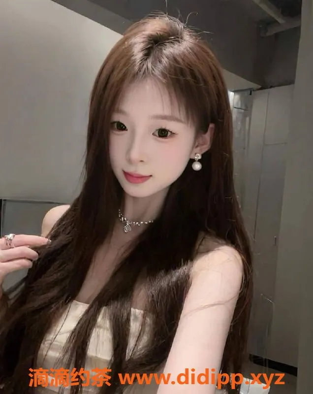 无锡上门服务-江阴慕白07 C陪浴、舌吻、丝袜服务