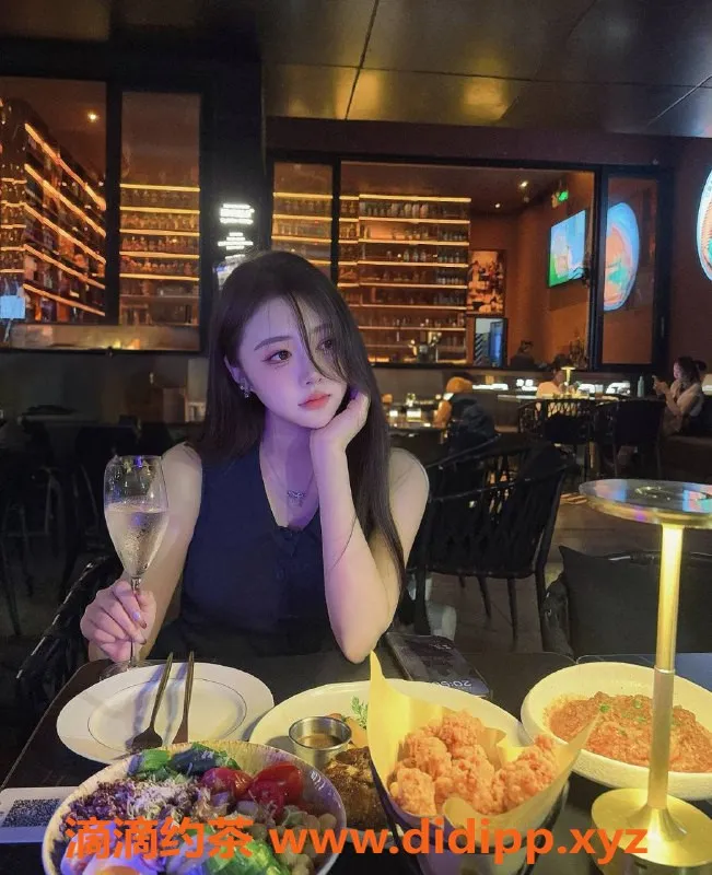 南通楼凤-南通圈圈，168cm全能型名媛，优雅与服务并存