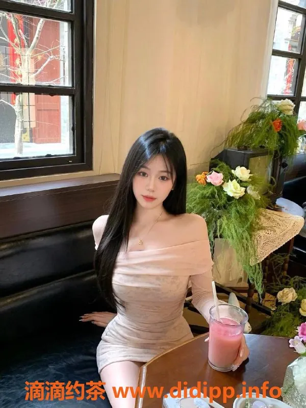 深圳楼凤-福田珊珊19岁嫩妹，168C，46kg，1200P起