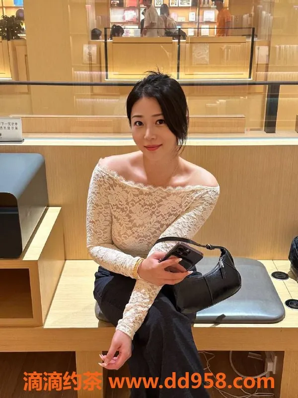 扬州楼凤资源信息,扬州邗江小白杨，优质服务韵味少妇