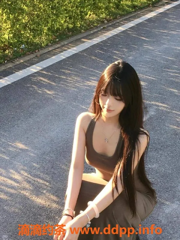 深圳楼凤-南山艺名仔仔 20岁165cm 43kg 36C网红模特