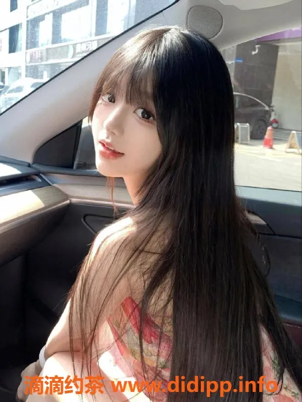 深圳楼凤-南山艺名仔仔 20岁165cm 43kg 36C网红模特