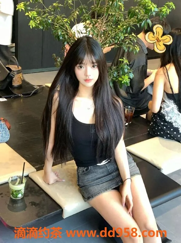 深圳楼凤-南山艺名仔仔 20岁165cm 43kg 36C网红模特