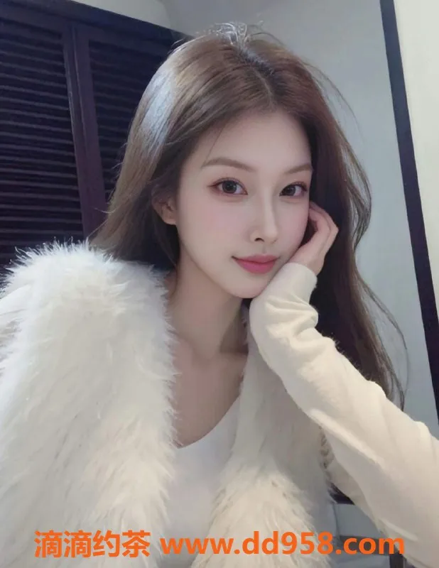 常州楼凤资源信息,溧阳小雪，165高、93身、21岁嫩妹，600元体验服务