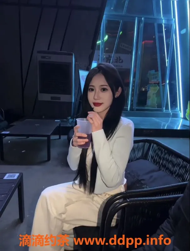 常州楼凤-武进小贝壳：177cm大长腿极品御姐，600元起