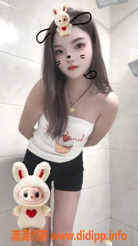 常州楼凤-武进嫩妹思思，155cm，90斤，600元起陪浴服务