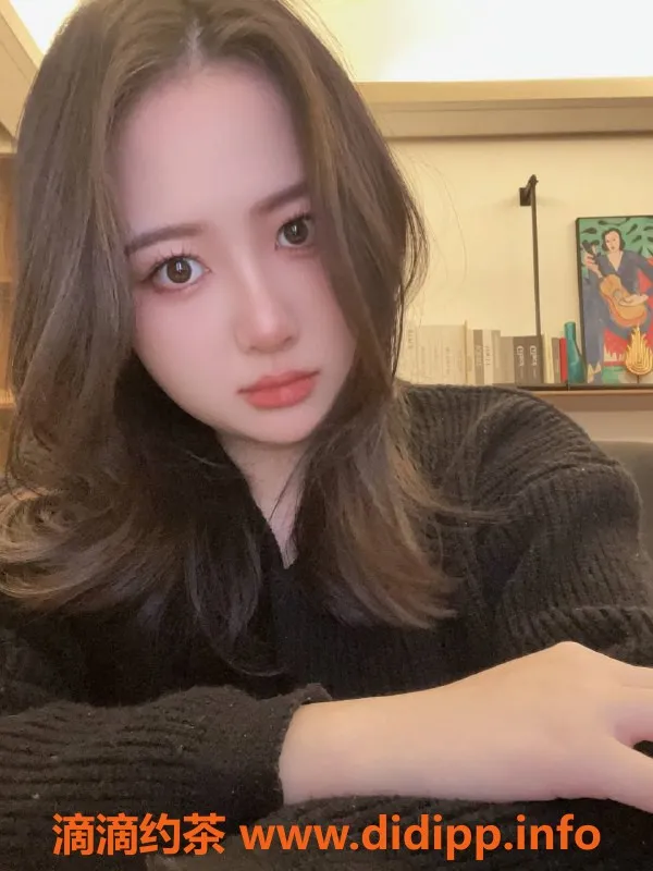 深圳楼凤-龙华明栀：乖巧嫩妹，800元起服务