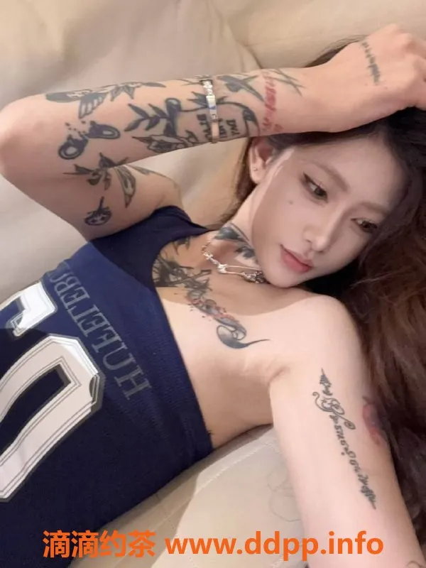 成都楼凤-武侯区可乐，颜值9.0，身材大奶，课时费7/12