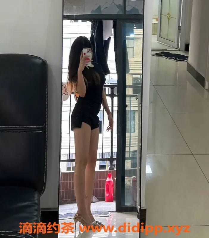 中山楼凤-东区桐桐，18岁B罩杯，600元/课时