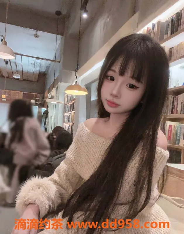 深圳楼凤-龙华可可，800元嫩妹双飞服务，验证视频✔️