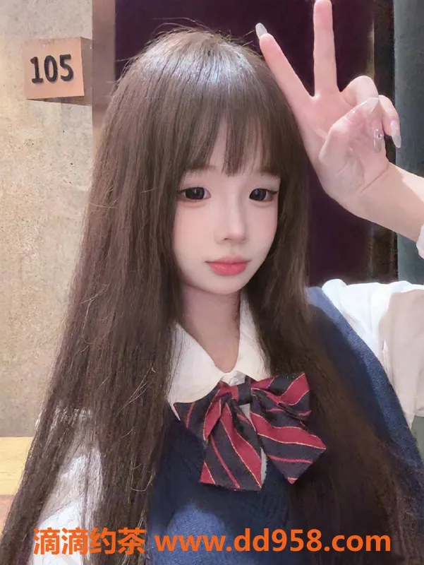 深圳楼凤-龙华可可，800元嫩妹双飞服务，验证视频✔️