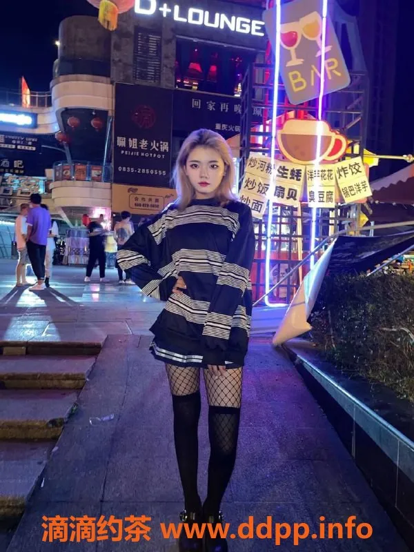 成都楼凤-成都小西，21岁165cm匀称巨乳嫩妹，600元起