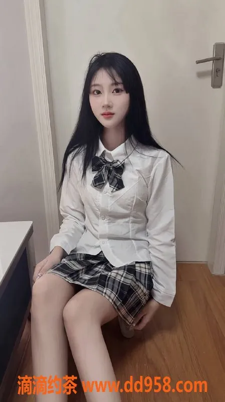 惠州楼凤-大亚湾涵涵，18岁白皮妹子，服务699元