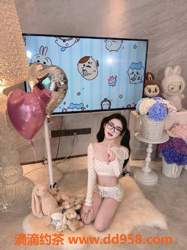 深圳楼凤-西丽菲菲，超值700，服务多样让你心动