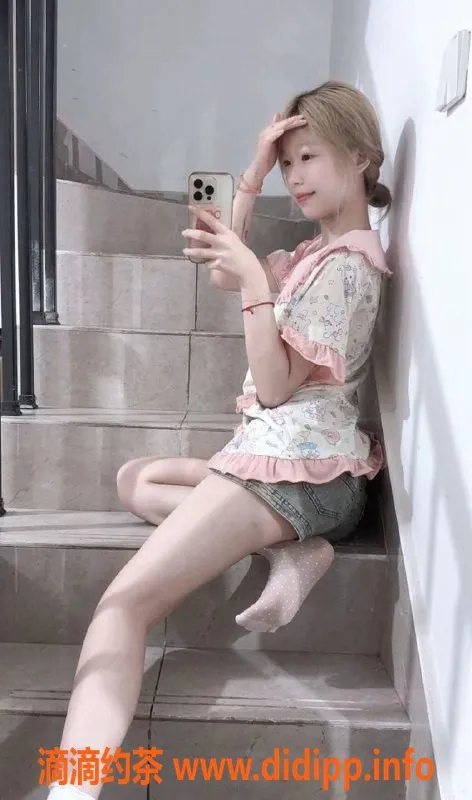 常州楼凤-武进嫩妹牙牙，162高B胸，体验清纯魅力！