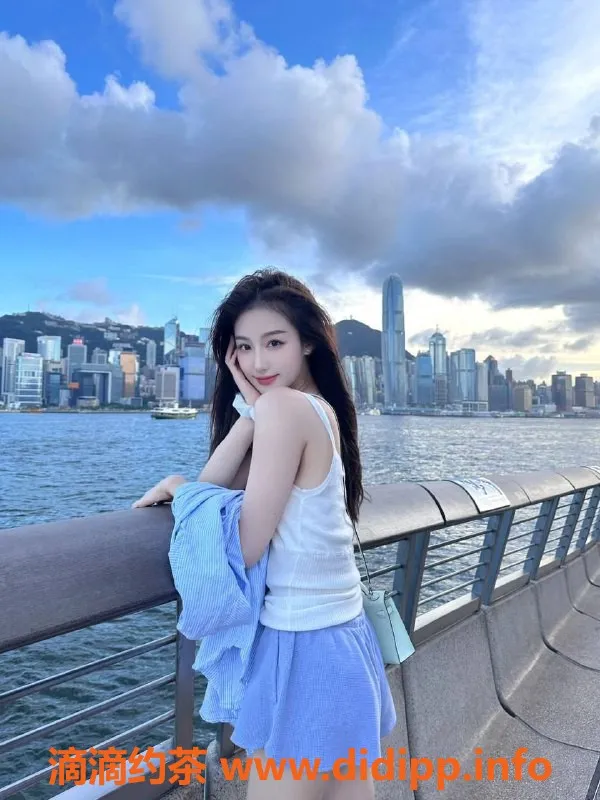 深圳楼凤-龙华小漫，1300p优质服务，放松享受