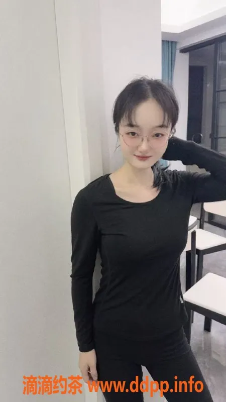 杭州楼凤-19岁瑶瑶，160身高，90斤，纯天然服务上城等你