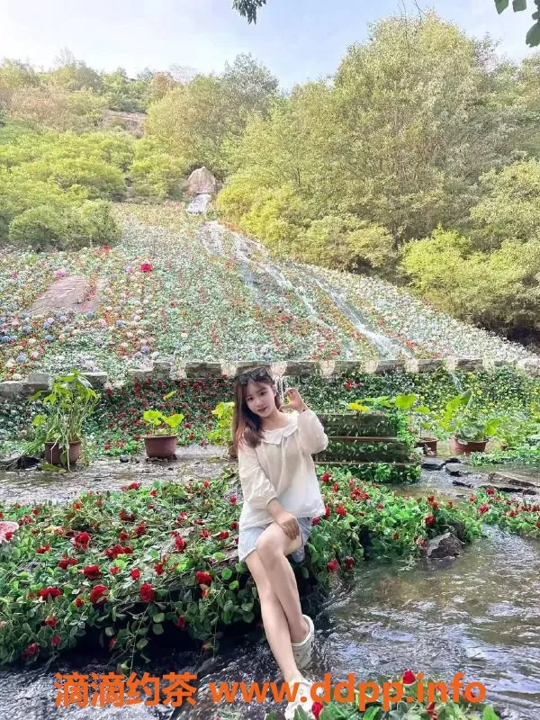 广州楼凤-顺德区御姐水蜜桃，身高165，D罩杯热情服务