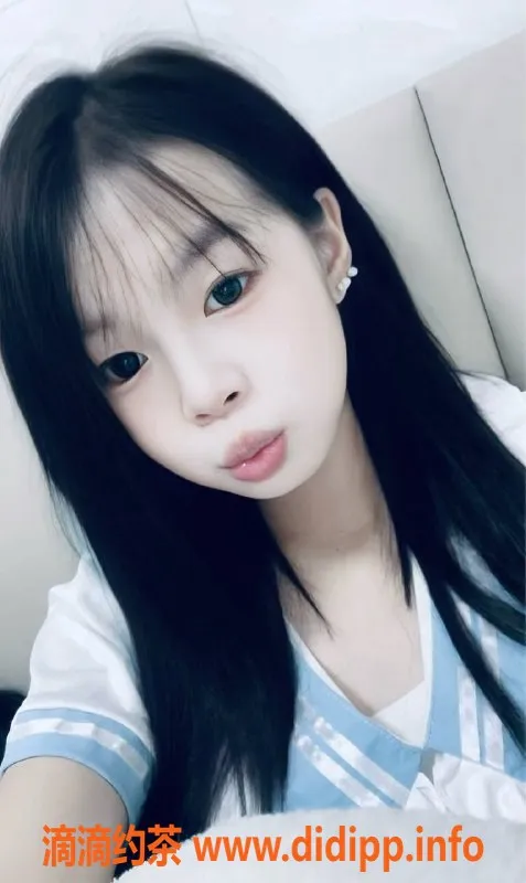 深圳楼凤-深圳悦悦，热情嫩妹，800p起，舌吻制服服务