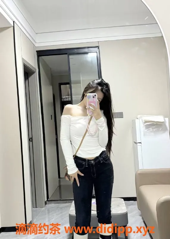 深圳楼凤-龙华嫩妹子涵，1300享服务，身心愉悦