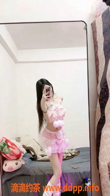 深圳楼凤资源信息,龙华晓咪媚，嫩妹服务超棒，700元起