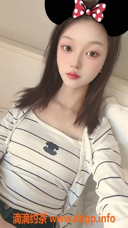 无锡上门服务-上门区嫩妹水娃，153cm 42kg 超级配合