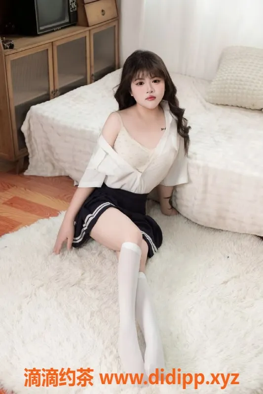 广州楼凤-越秀梦曦，450元深喉夜课，BBW女神