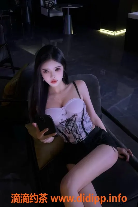 深圳楼凤-南山嫩妹小爱，800P畅享六九舌吻