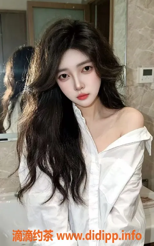 成都楼凤-成华御姐苡奈 车牌1489 身材9分 课时费6/11