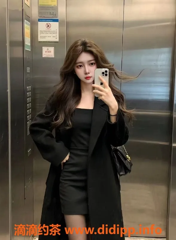 成都楼凤资源信息,成华御姐苡奈 车牌1489 身材9分 课时费6/11