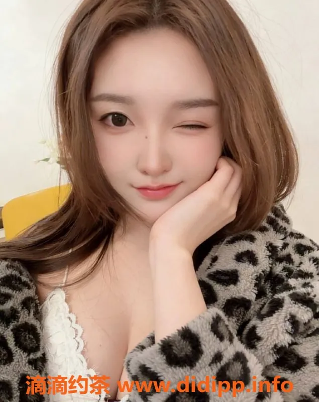 广州楼凤-天河御姐乔伊，大胸鸳鸯浴，13P体验！