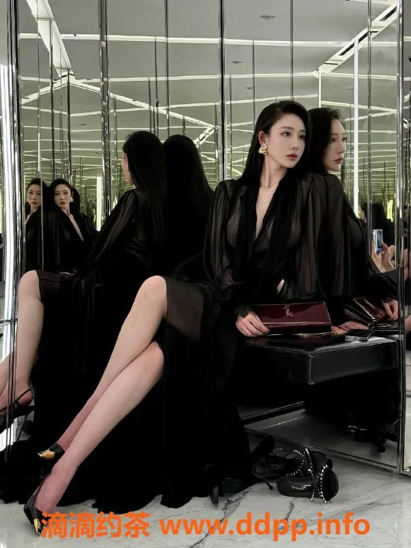 广州楼凤-天河甜甜：御姐大胸，撩人舌吻等你体验