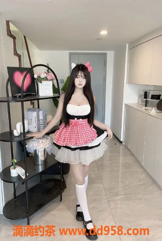 中山楼凤-西区糖糖，07年芳龄，E罩杯，500元起服务