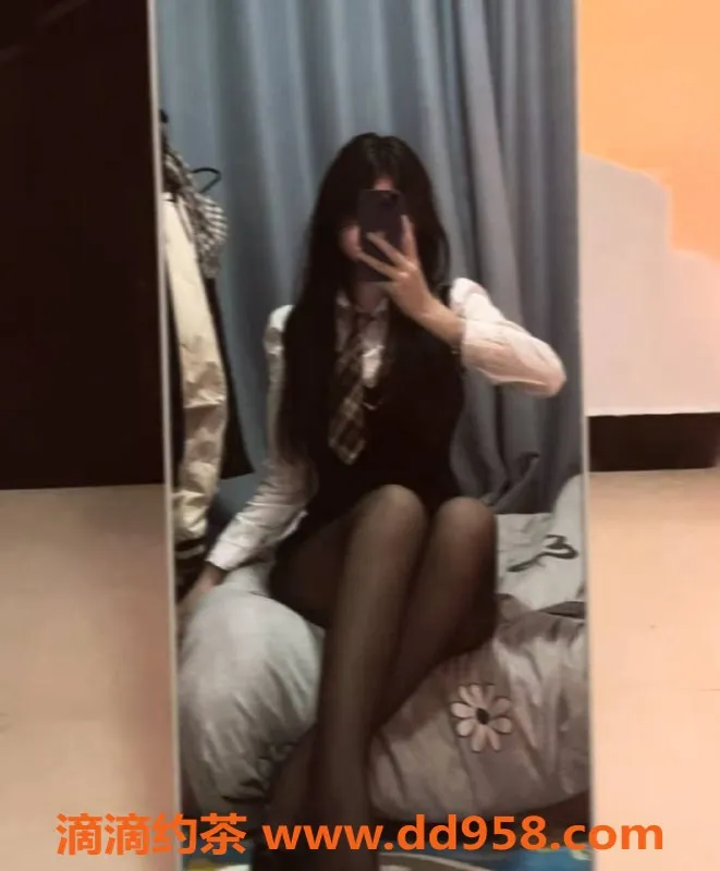 深圳楼凤-深圳小雨老师，998p享受嫩妹六九服务