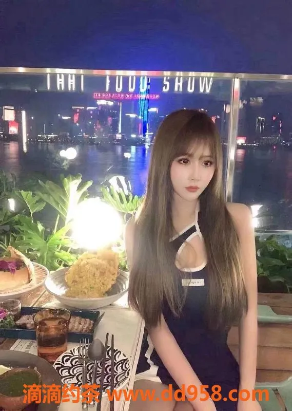 常州楼凤-武进万达姗姗，165cm嫩妹，600元起服务！