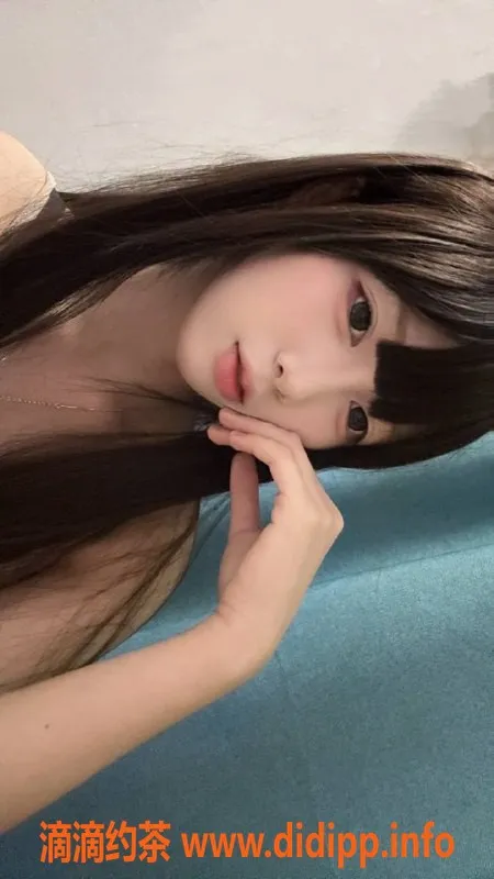 深圳楼凤-宝安清清，900/次，鸳鸯浴与69服务