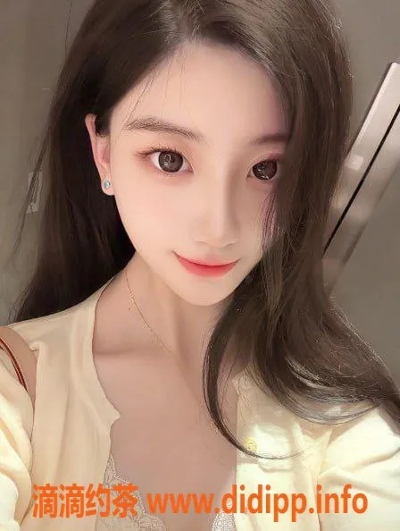 广州楼凤-天河李书欣，课费700起，私密服务体验