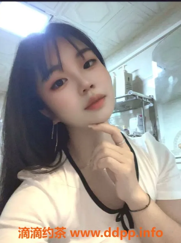 北京楼凤-亚运村馨怡，23岁温柔妹子，茶费1K