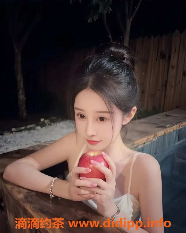 无锡楼凤资源信息,梁溪金主少女学妹，颜值身材一流！