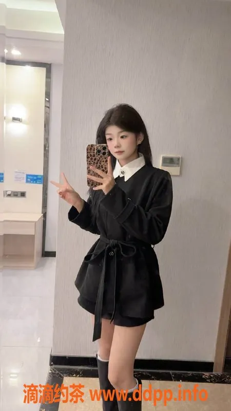 深圳楼凤-宝安小妮子，800元体验激情服务