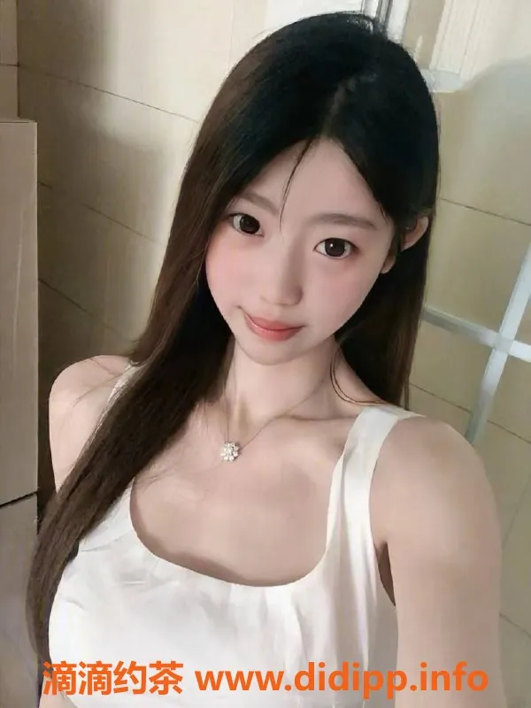 成都楼凤-成都新人恩恩，160身高，85体重，巨乳服务