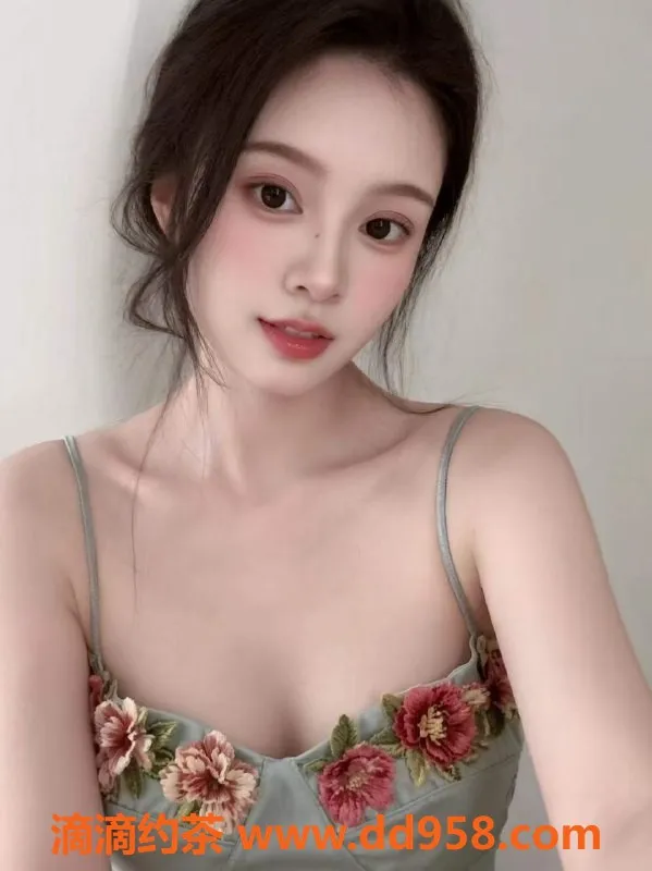 无锡上门服务-滨湖区白雪，172高挑身材，1200起价