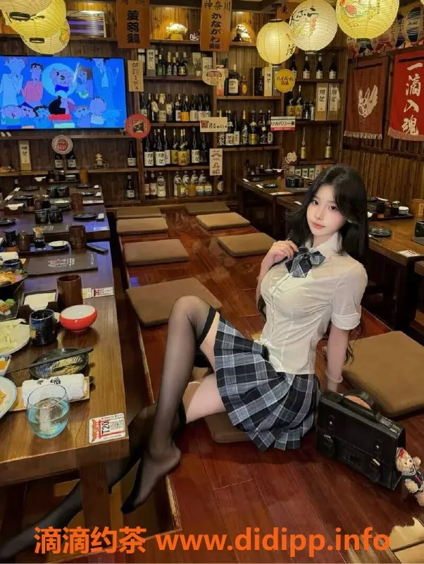 无锡楼凤-梁溪区高颜值甜妹龙虾，2200p陪浴服务