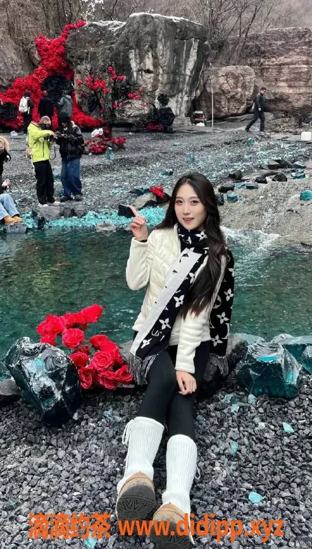 徐州楼凤-徐州云龙区果冻，兼职大学生，全套服务只需6张！