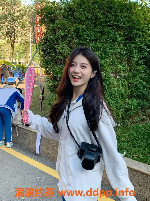 深圳楼凤-福田22岁豆豆，164cm，34C超萌女友体验