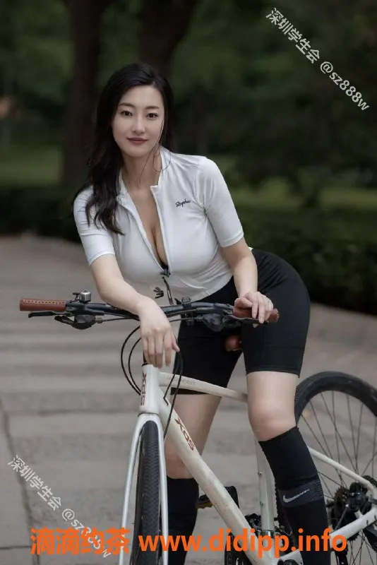 深圳抓龙筋-福田空姐喵喵，2000起爽约体验